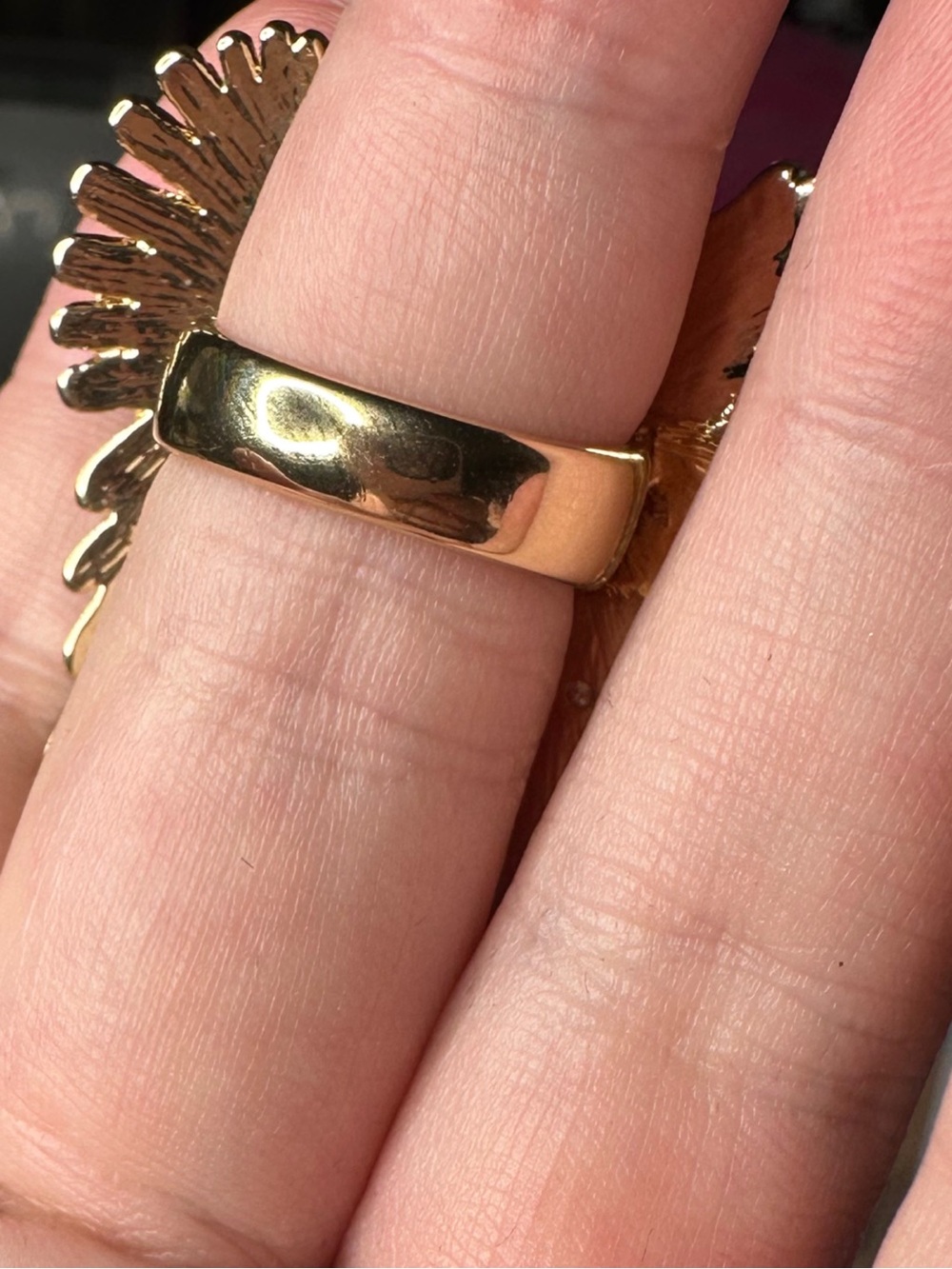 Victoria's Secret Gold Angel Wing Double-Finger Ring - Picture 6 of 6